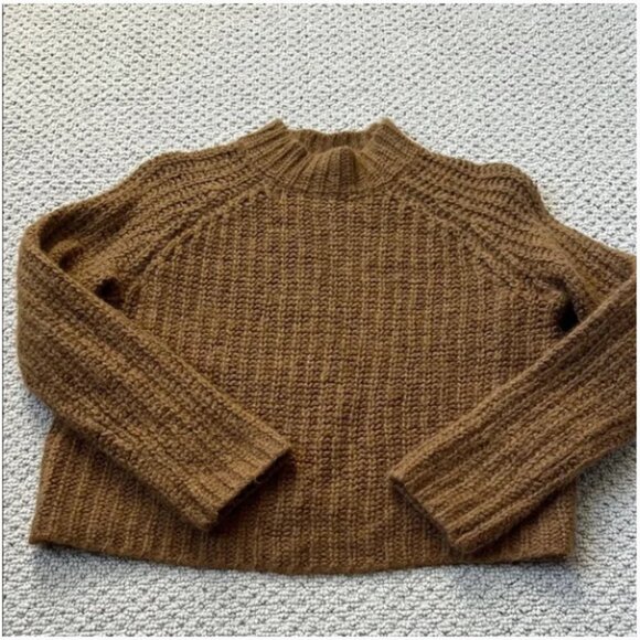 Cozy Brown Knit Sweater by Vince - Picture 1 of 4